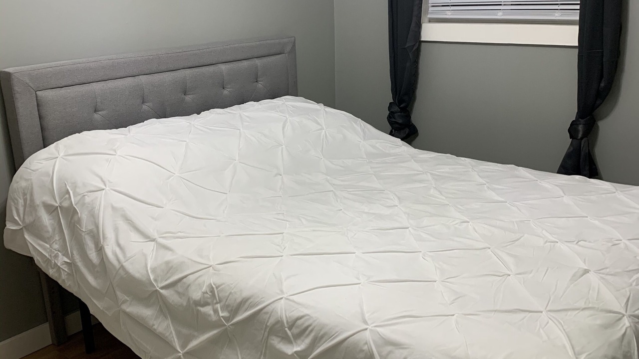 Photo of Bedroom in Cornell