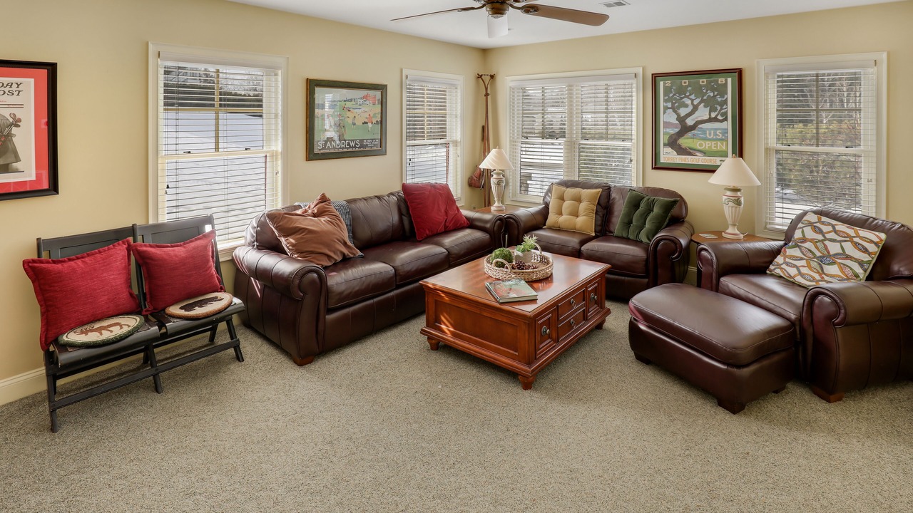 Photo of Livingroom in Thornton