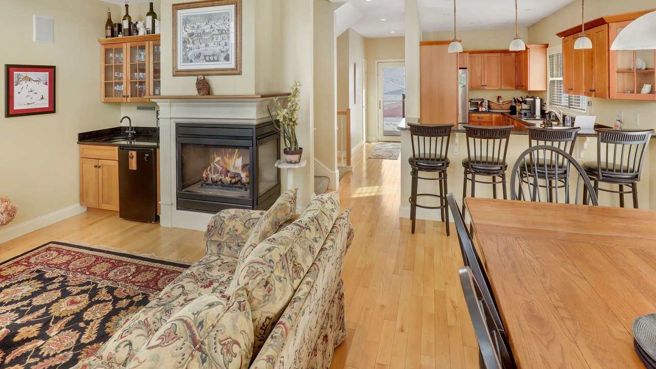 Photo of Livingroom in Thornton