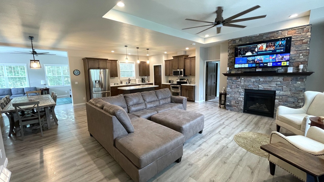 Photo of Livingroom in Spring Brook