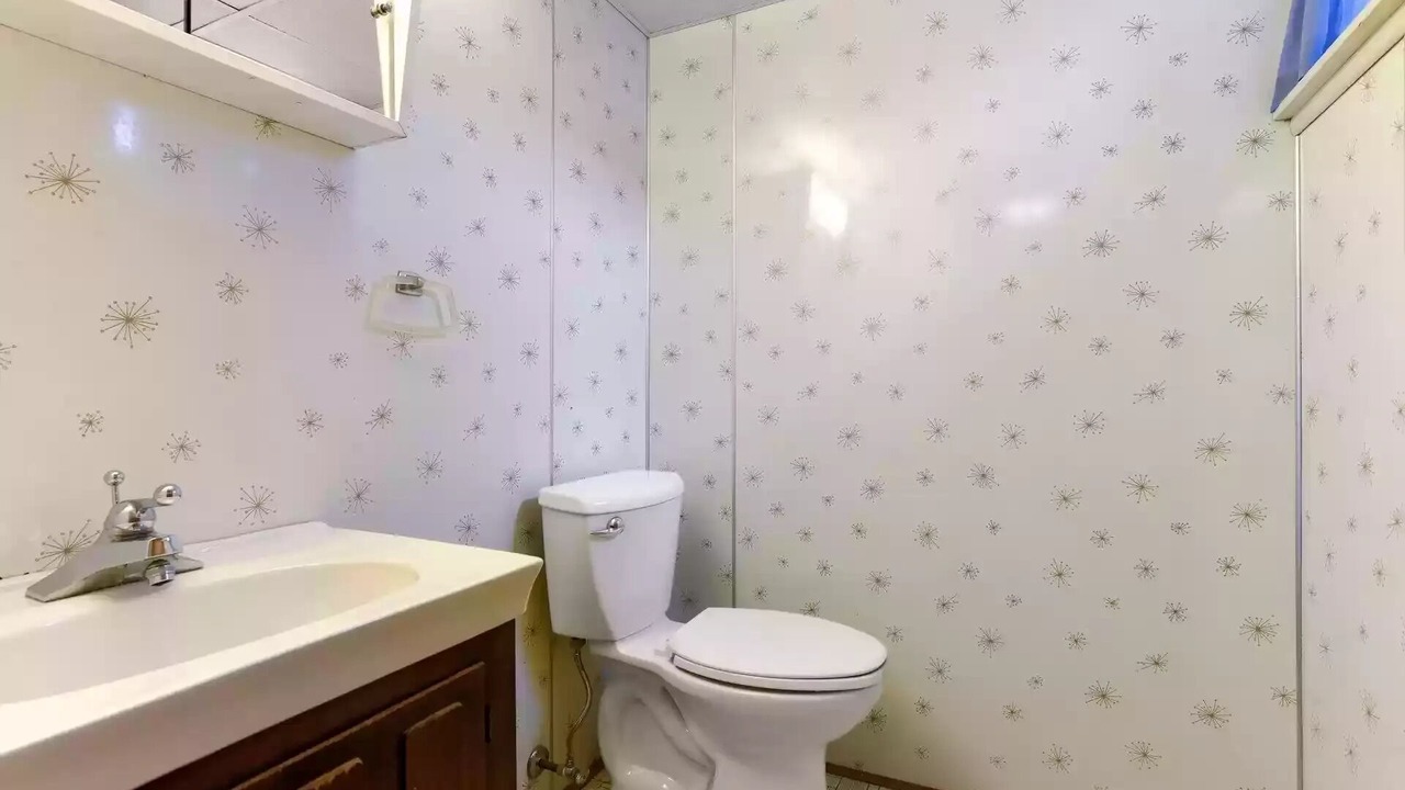 Photo of Bathroom in Kenny
