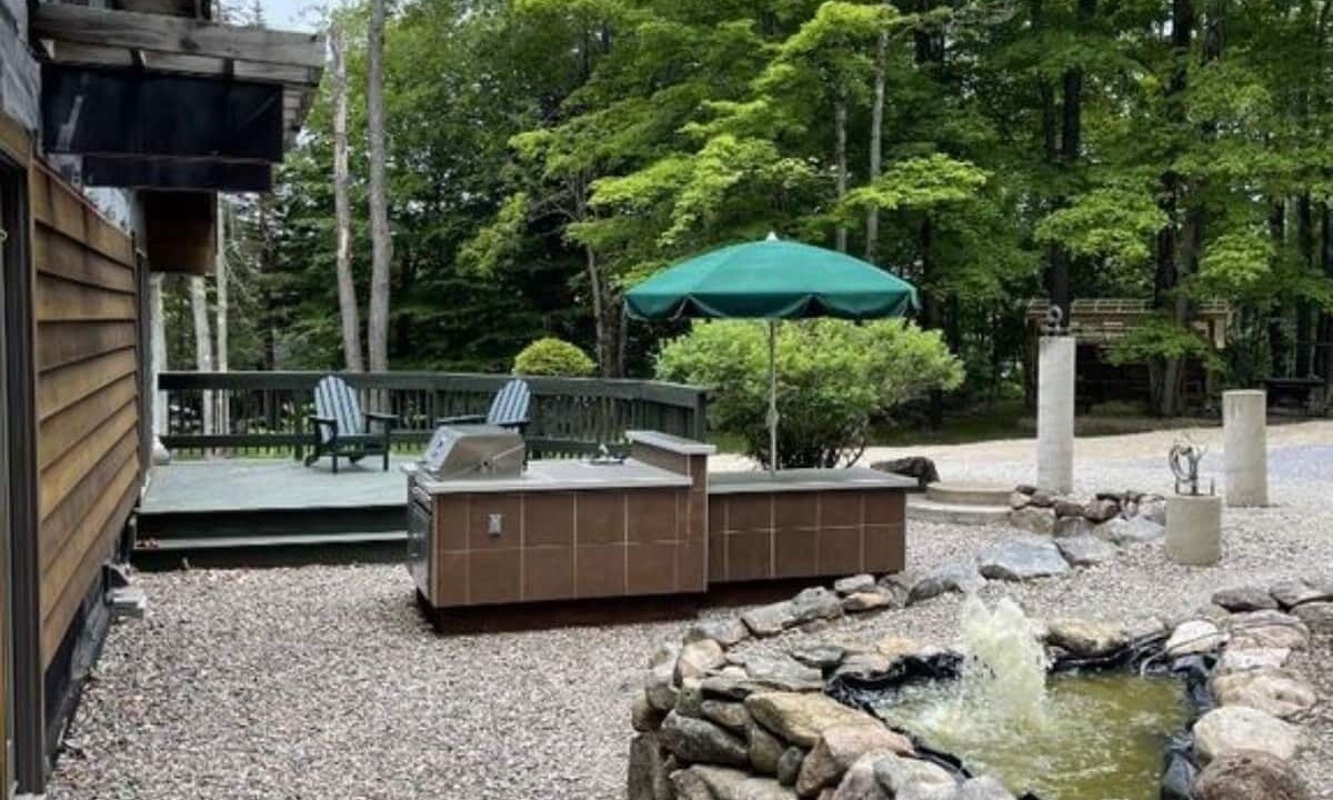 Photo of Patio Balcony in Salisbury Center