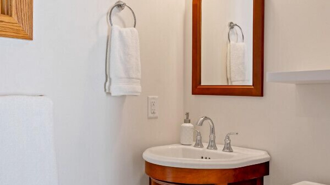 Photo of Bathroom in Merriam Park