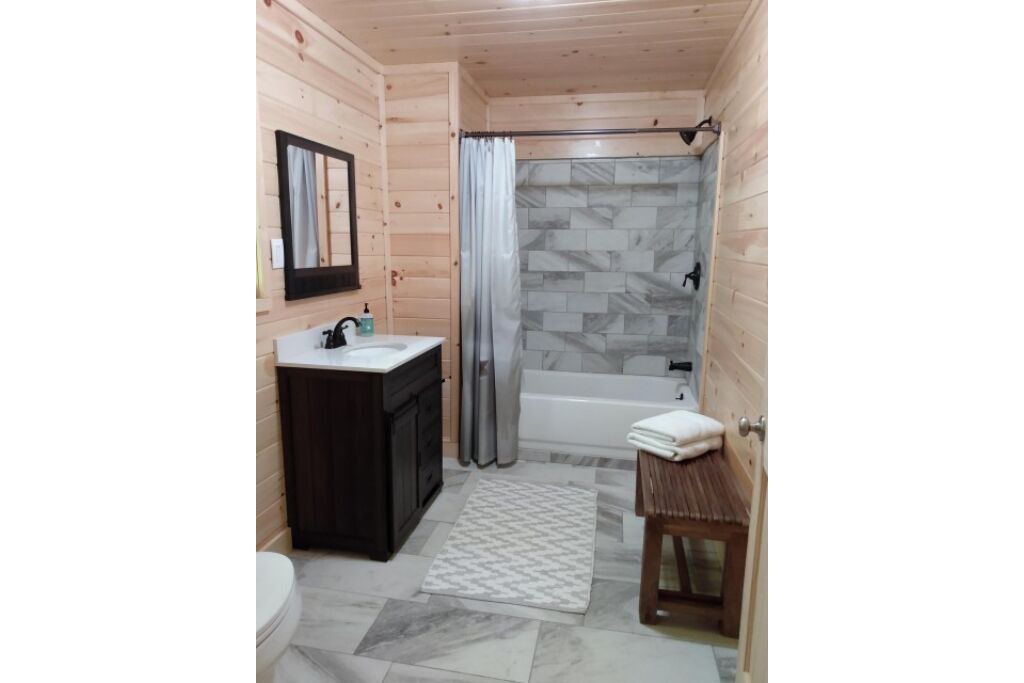 Photo of Bathroom in Town of Clifton