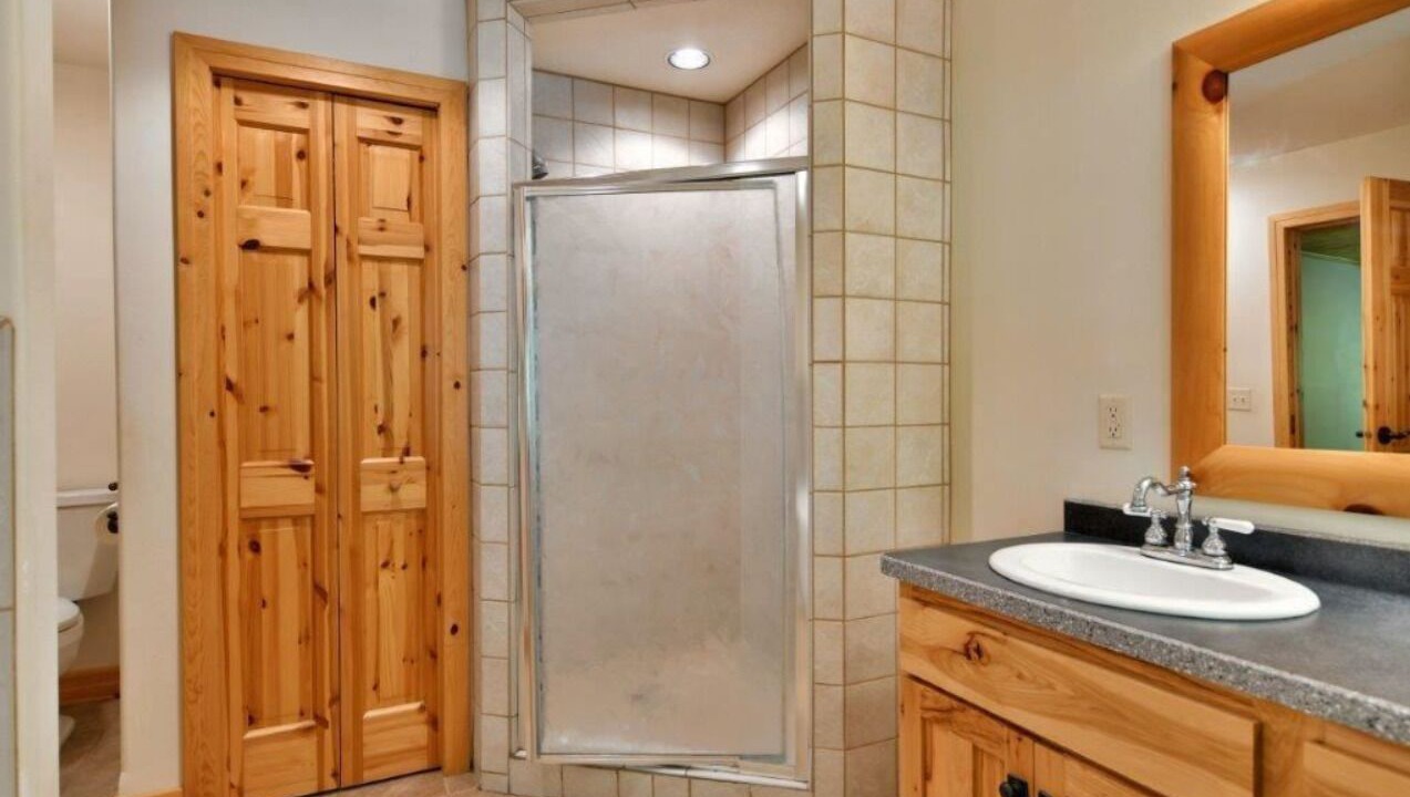 Photo of Bathroom in Clam Falls