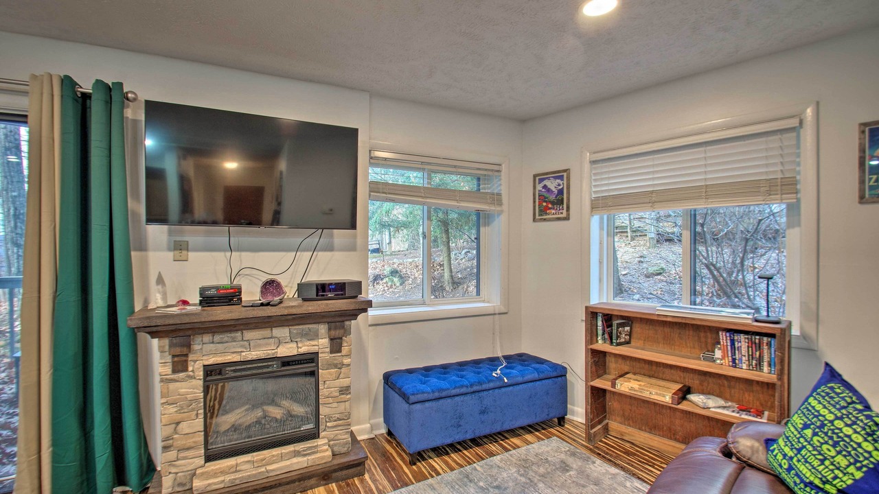 Photo of Livingroom in Wintergreen