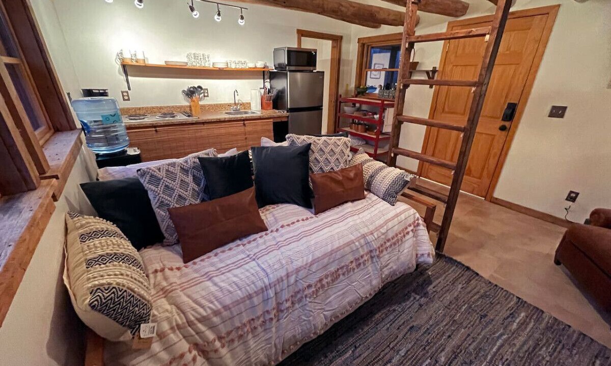 Photo of Livingroom in Bellepoint