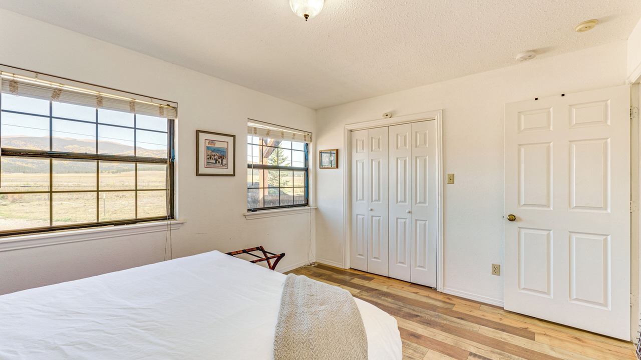 Photo of Bedroom in Eagle Nest