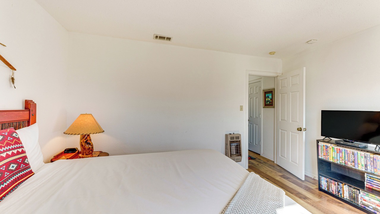 Photo of Bedroom in Eagle Nest