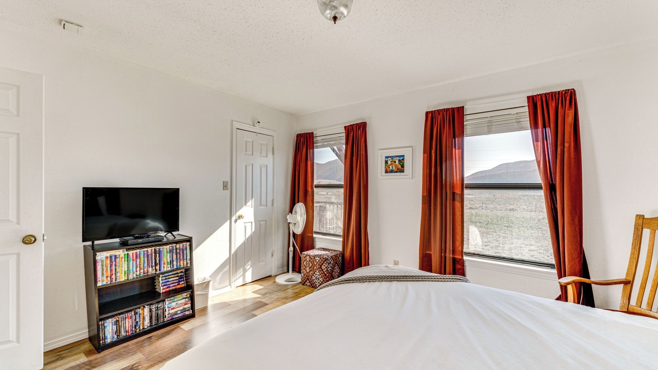 Photo of Bedroom in Eagle Nest