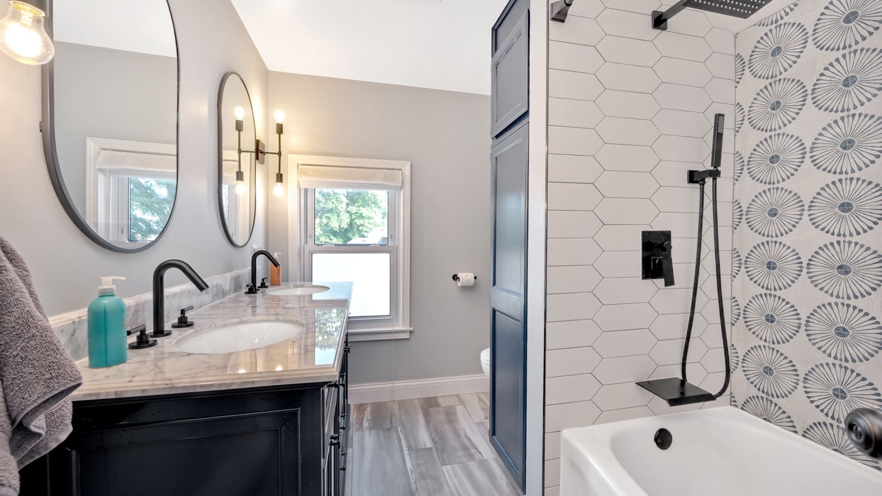 Photo of Bathroom in Lake Orion