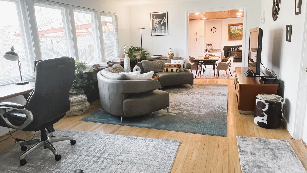 Photo of Livingroom in Los Alamos