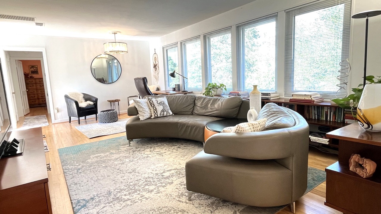 Photo of Livingroom in Los Alamos