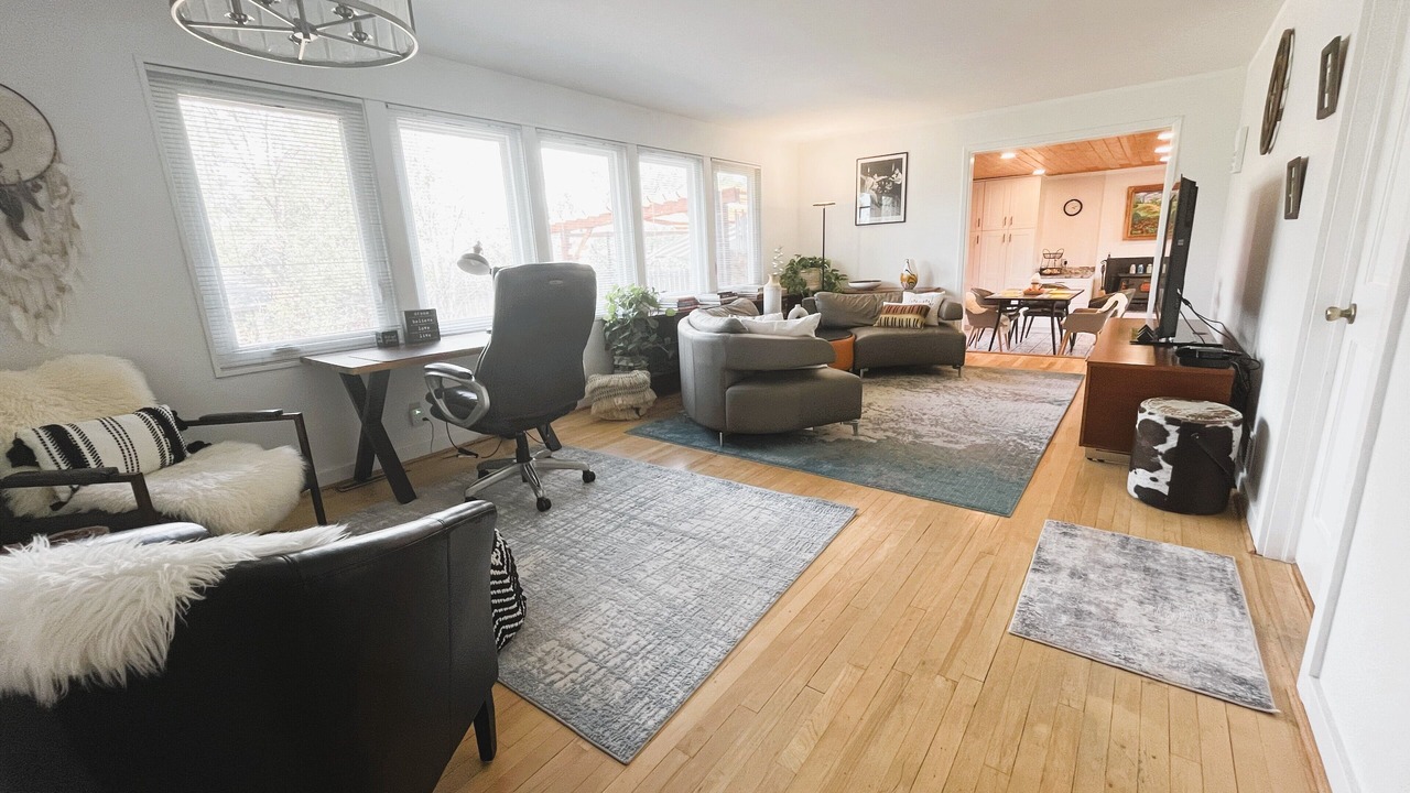 Photo of Livingroom in Los Alamos