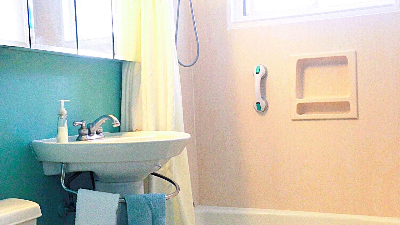 Photo of Bathroom in Los Alamos