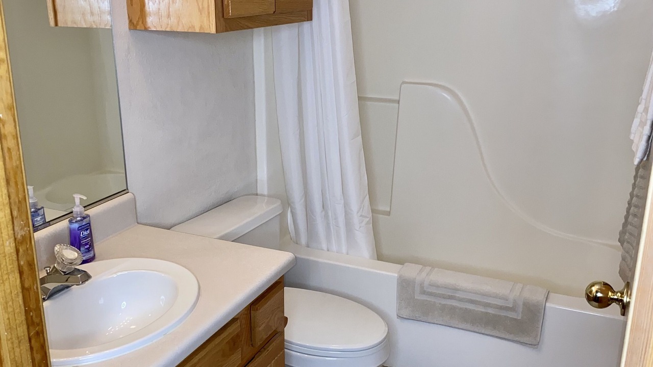 Photo of Bathroom in Red River