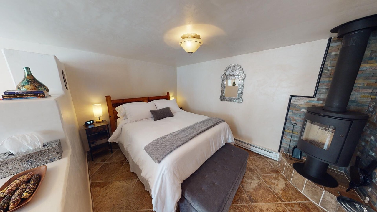 Photo of Bedroom in Tesuque