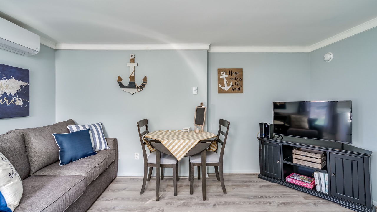 Photo of Livingroom in Clayton