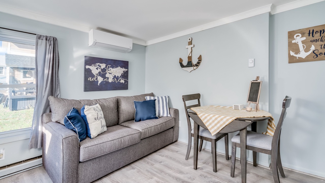 Photo of Livingroom in Clayton
