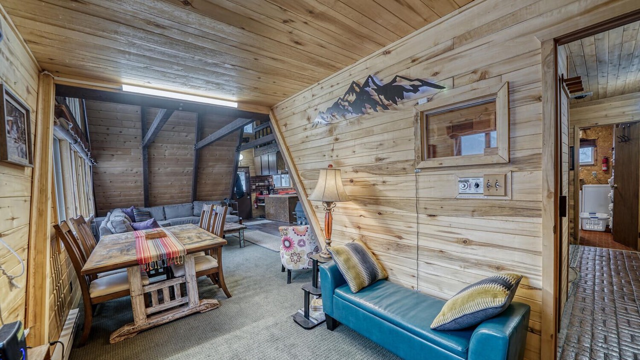 Photo of Livingroom in Garfield
