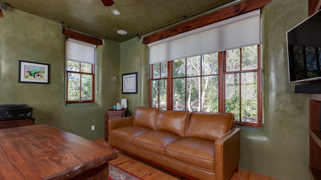Photo of Livingroom in Tesuque