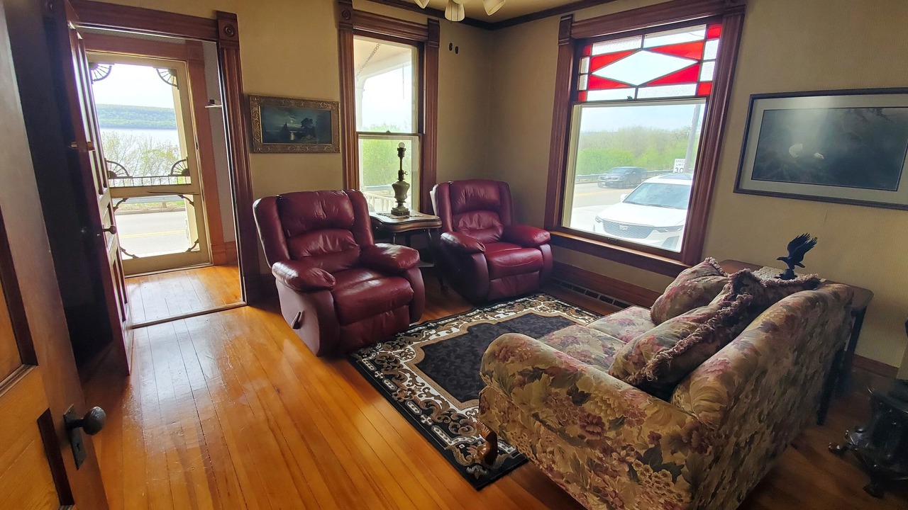 Photo of Livingroom in Maiden Rock