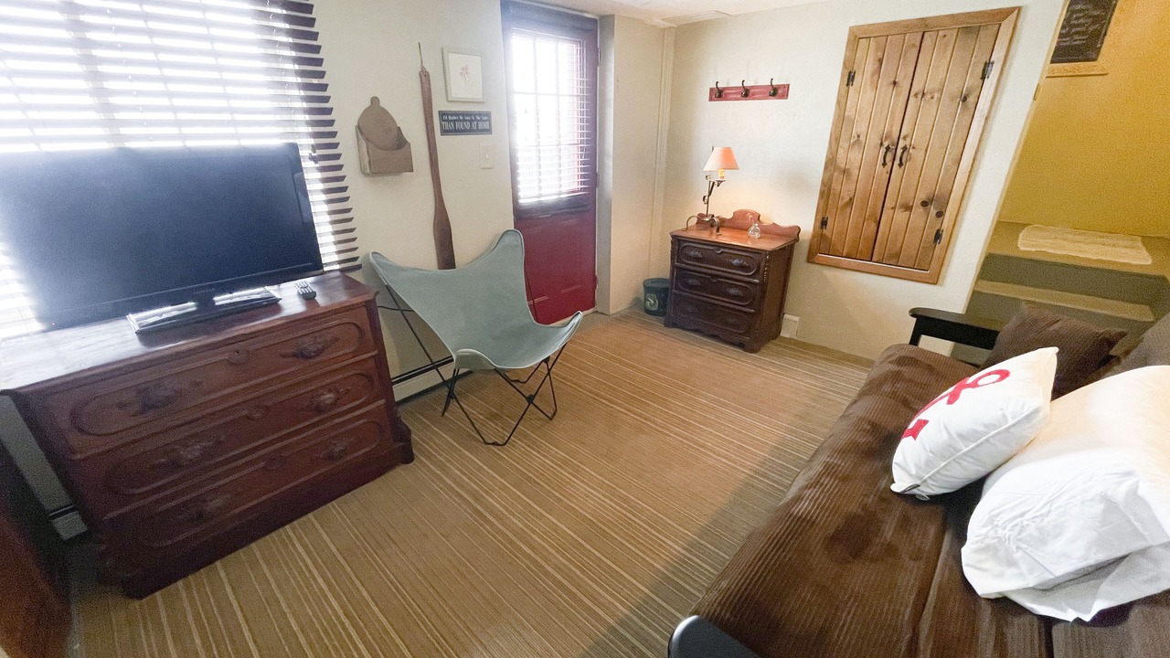 Photo of Livingroom in Battle Creek