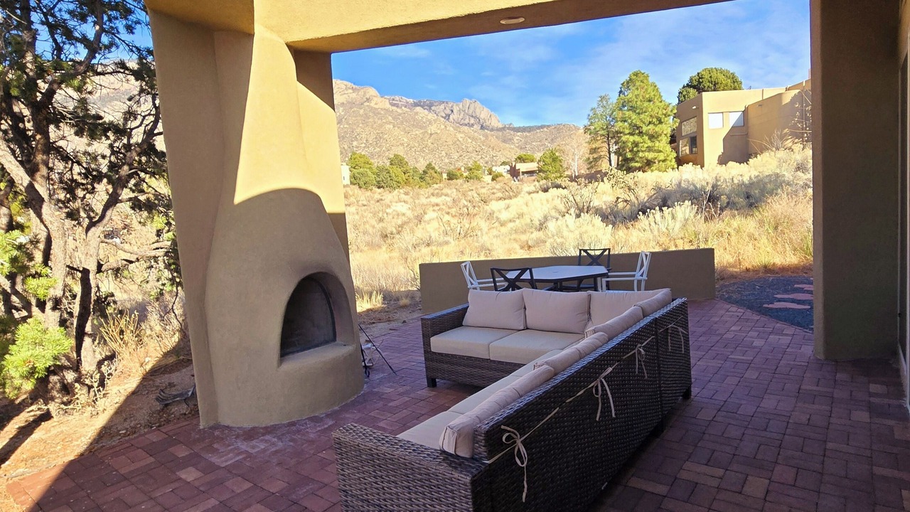 Photo of Livingroom in Sandia Heights South