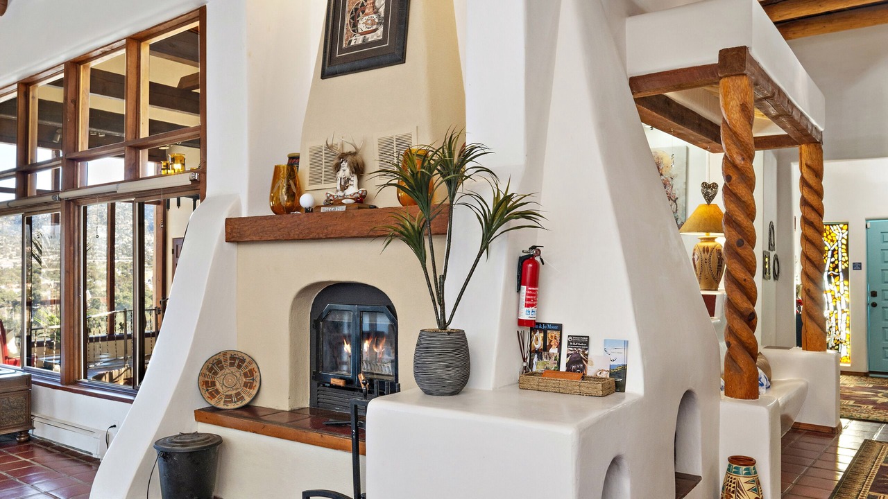 Photo of Livingroom in Canoncito