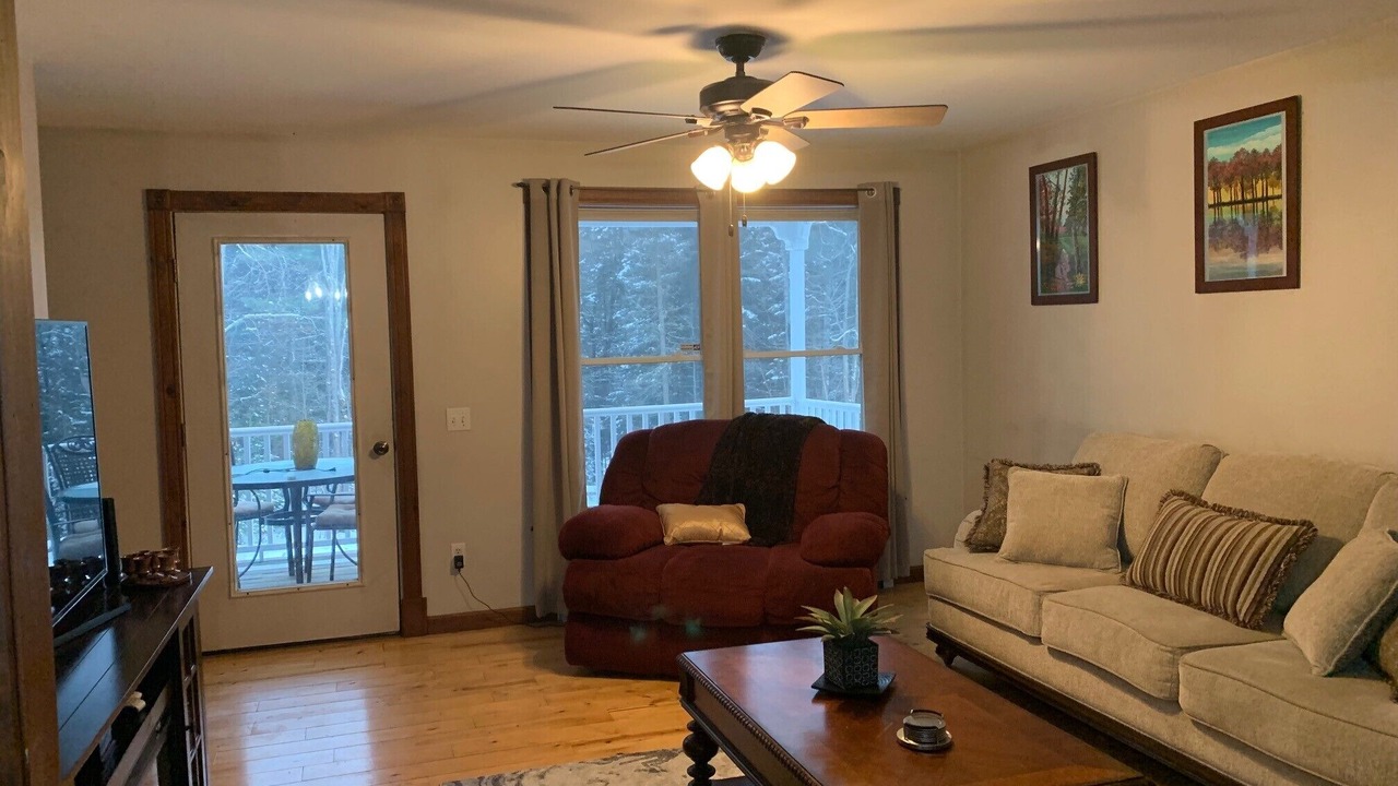 Photo of Livingroom in Eden