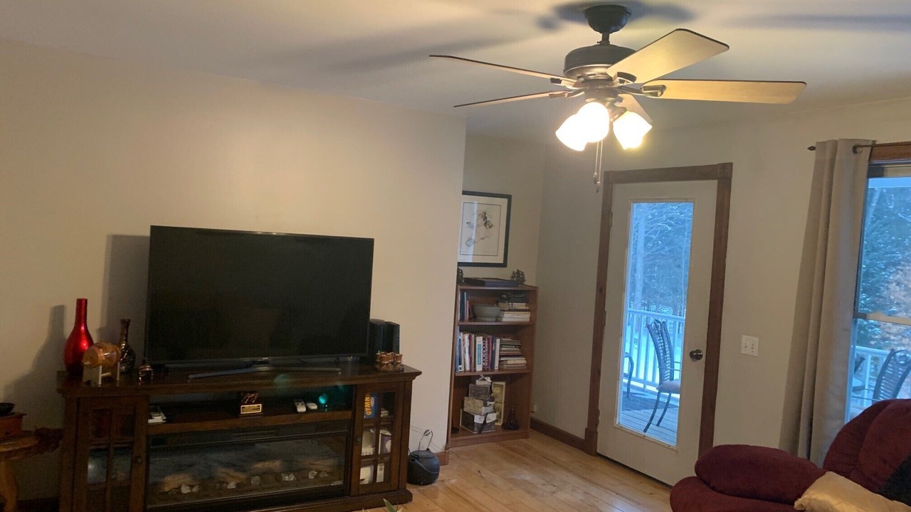 Photo of Livingroom in Eden
