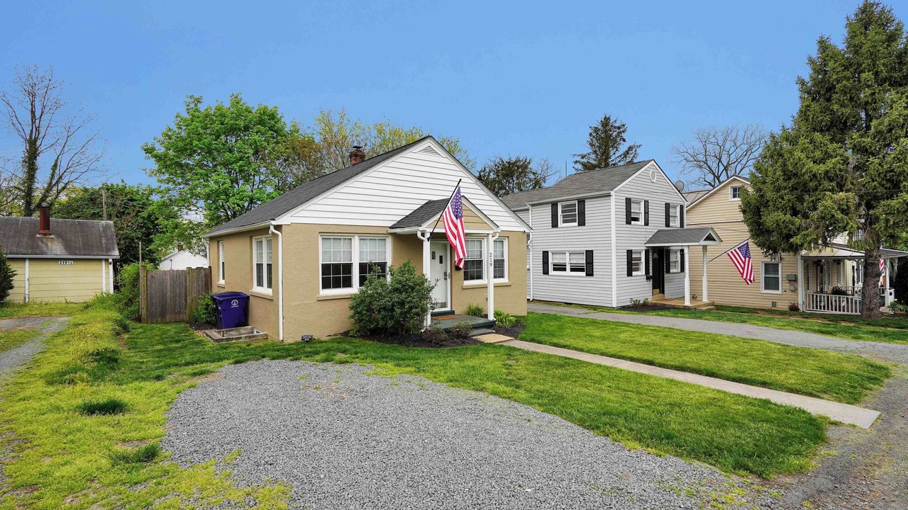 Photo of Outdoor in Leesburg's Old and Historic District