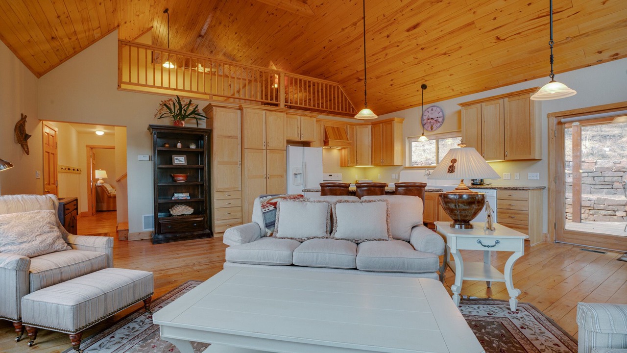 Photo of Livingroom in Angel Fire