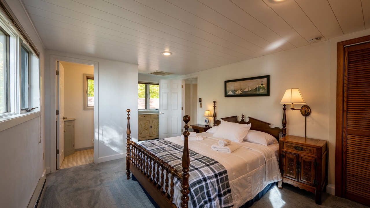 Photo of Bedroom in Gills Rock