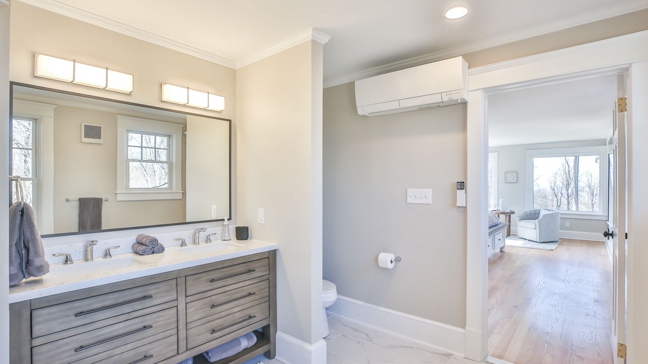Photo of Bathroom in Bluemont