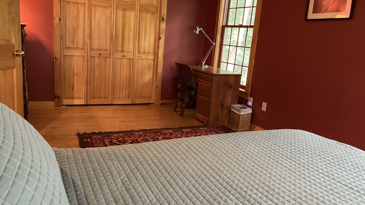 Photo of Bedroom in Roxbury