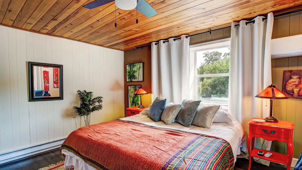 Photo of Bedroom in Dixon