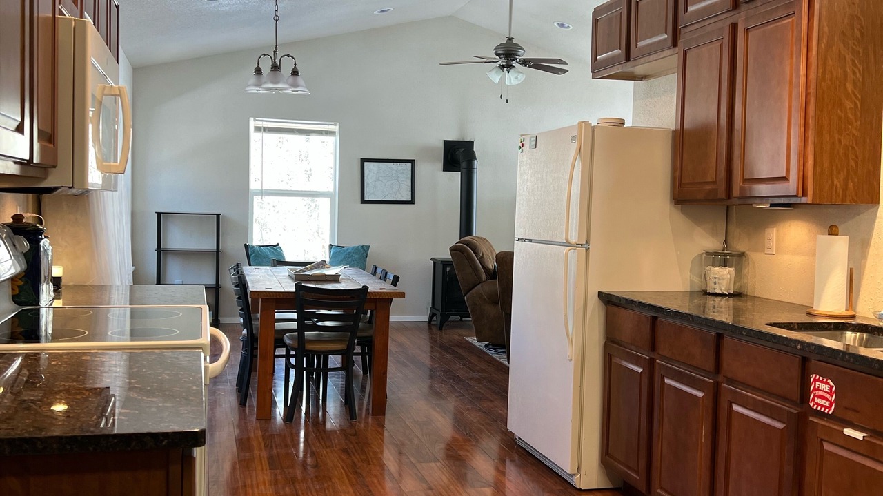 Photo of Kitchen in Red River
