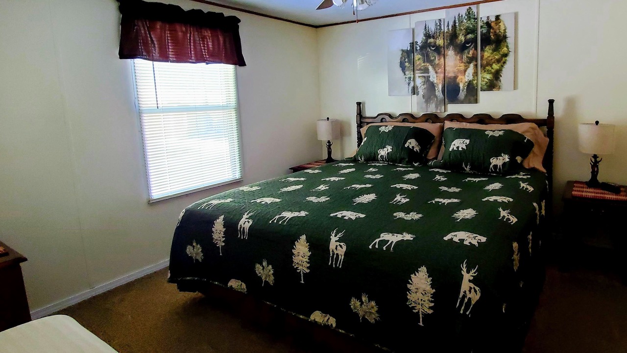 Photo of Bedroom in Eagle Nest