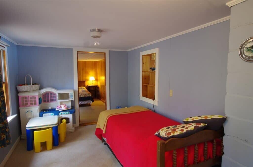 Photo of Bedroom in Sunapee