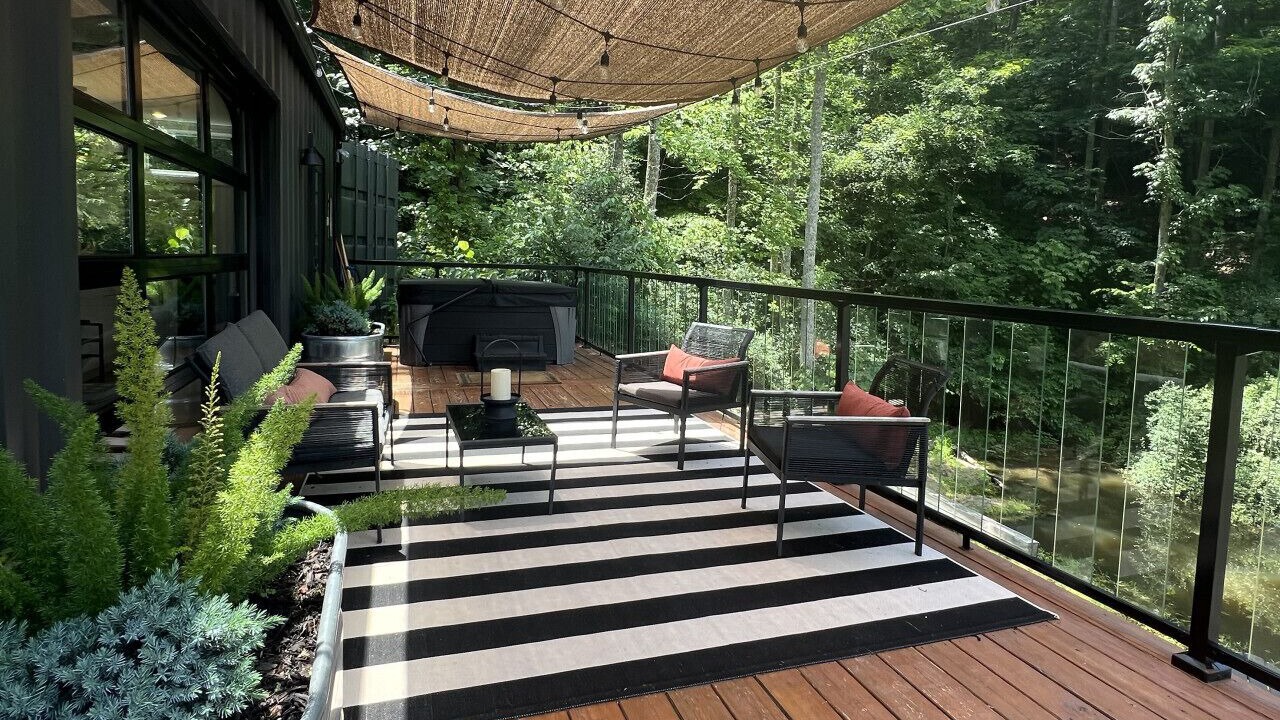 Photo of Patio Balcony in Hurricane