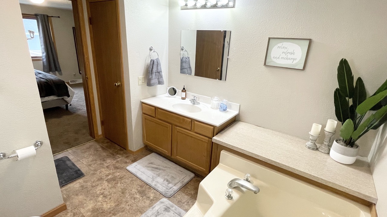 Photo of Bathroom in Kutzky Park