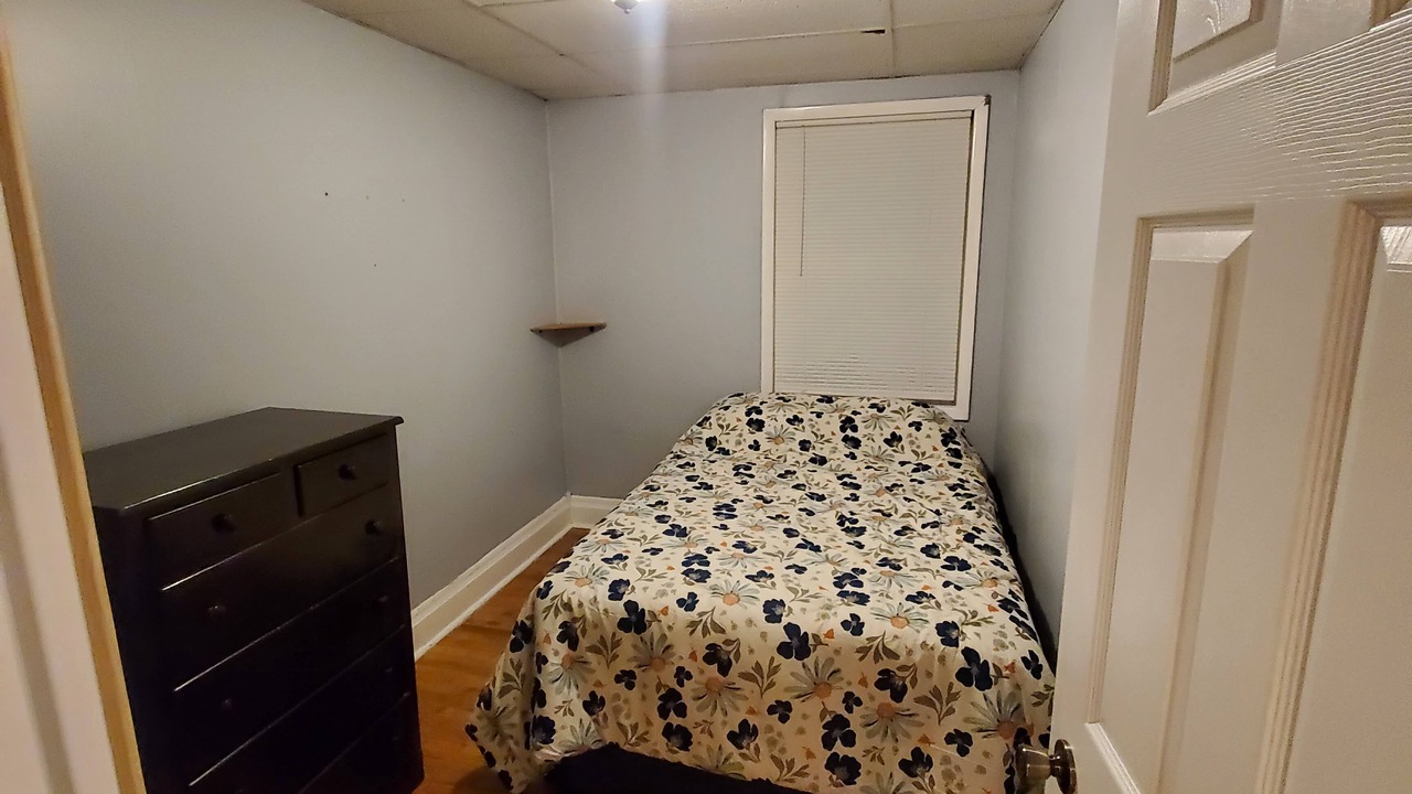 Photo of Bedroom in Painesdale