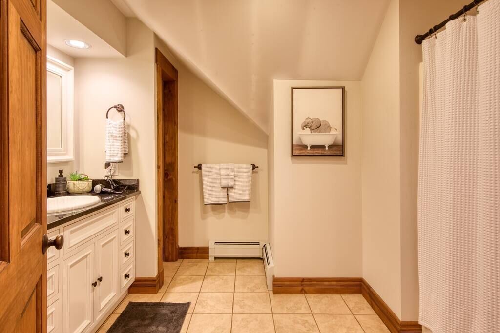 Photo of Bathroom in Jay