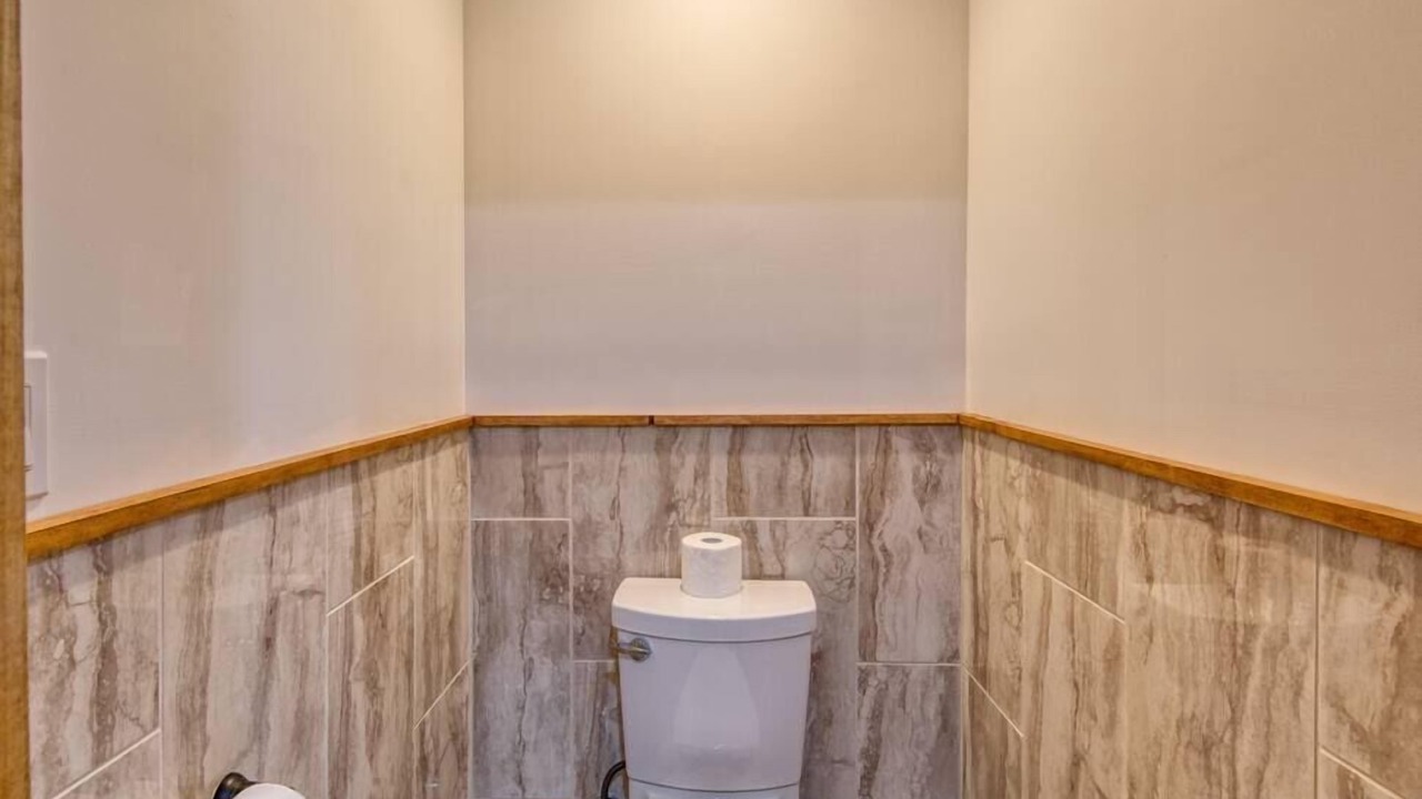 Photo of Bathroom in Jay