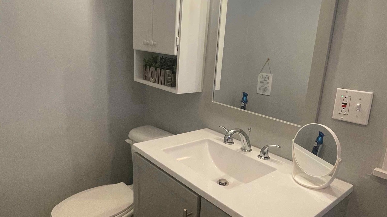 Photo of Bathroom in Ellenburg Center