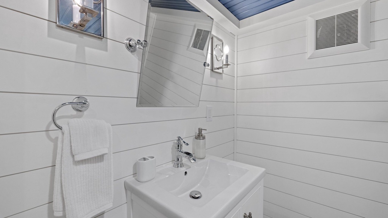 Photo of Bathroom in Campton
