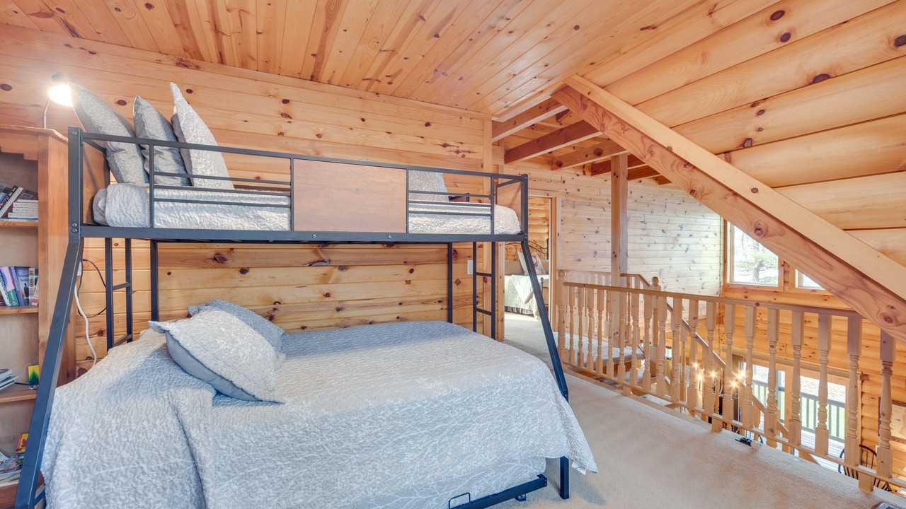 Photo of Bedroom in Pine City