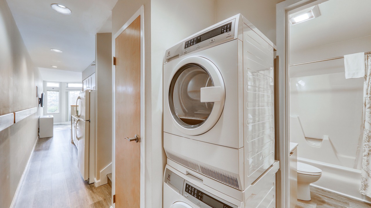 Photo of Bathroom in Warren