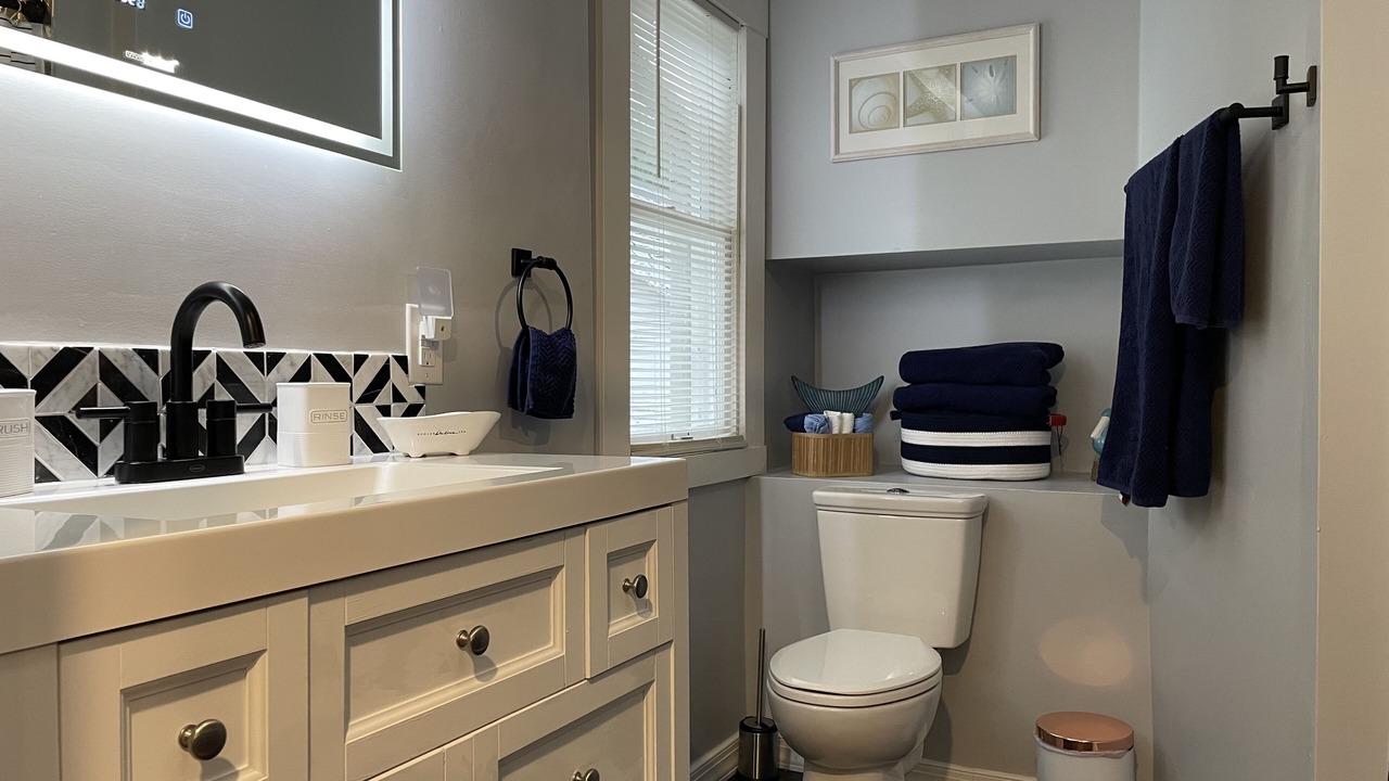 Photo of Bathroom in Manitowoc
